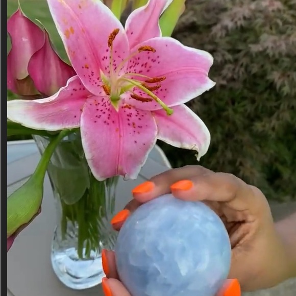 Blue Celestite Sphere-LG - Picture 3 of 4